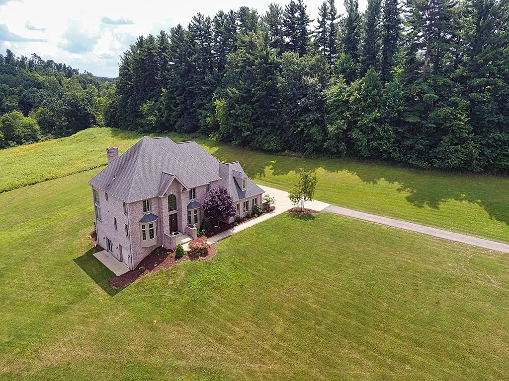 159 Ridge Rd photo 1