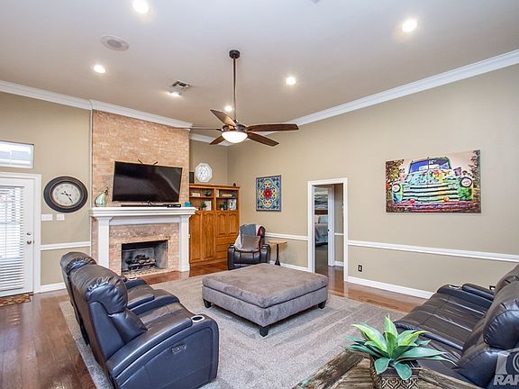 5th image of 2714 Oak Hills Trl