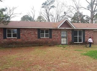 325 Queen Marie Ln, Jackson, MS 39209