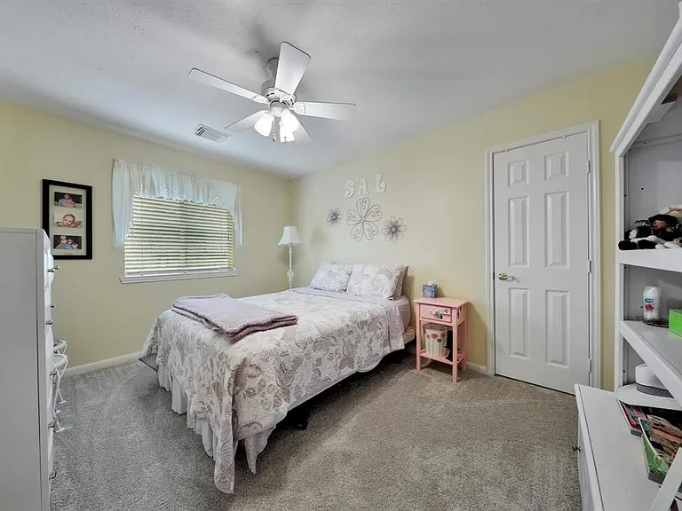 1111 Foxland Chase St — Photo 19