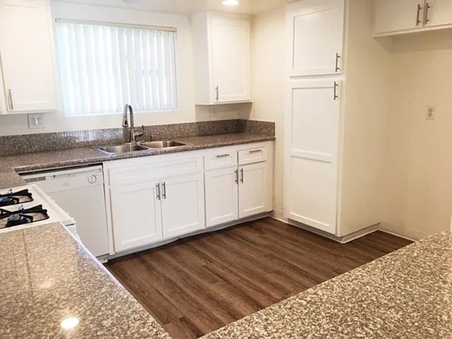 Plan B: Kitchen Plan B: Kitchen
