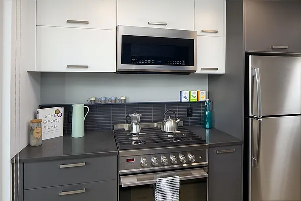 Rented by Lisa Management | media 29