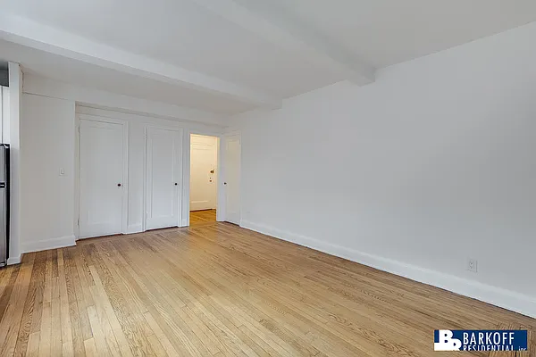 Rented by Barkoff Residential  | media 22