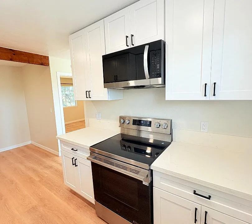 328 S Weitzel St #17