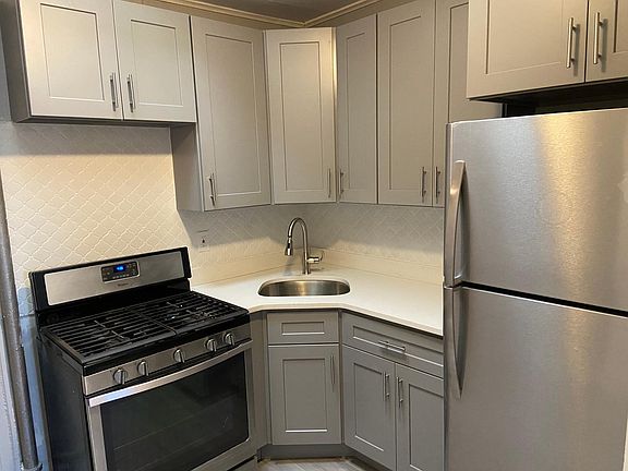 5th image of 20419 Jamaica Ave #2