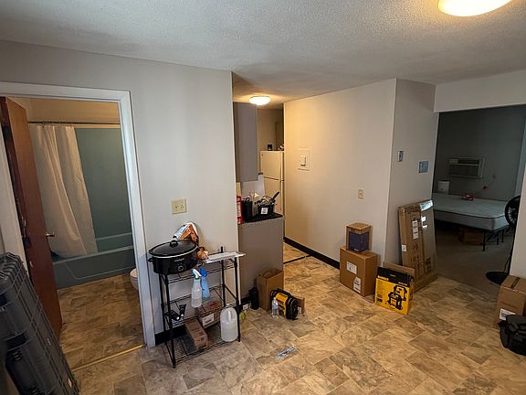 2nd image of 17 Cross St APT 1