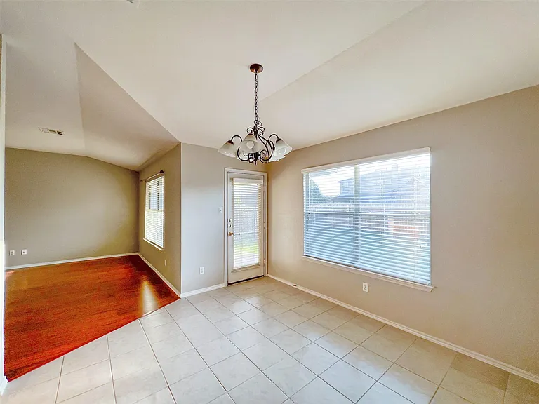 2324 Pearson Way — Photo 8