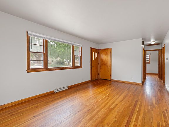 4th image of 2117 Cruz Dr