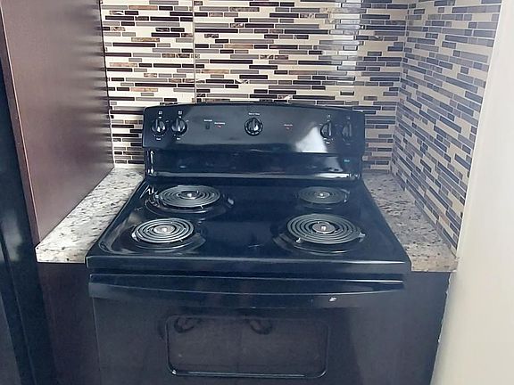 4th image of 2330 NW 11th St APT 18