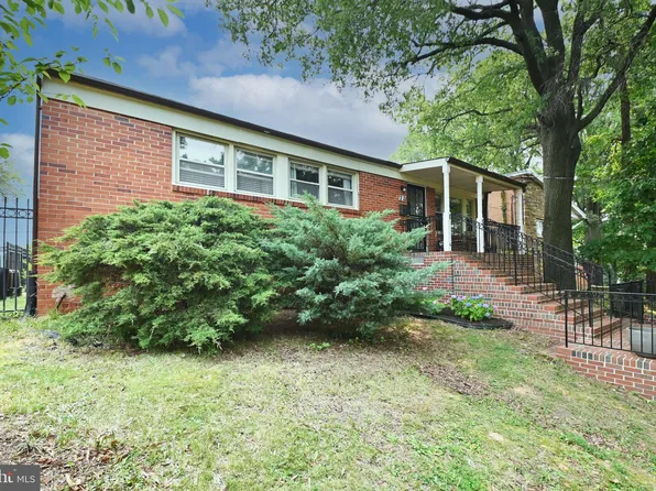 22 52nd St SE, Washington, DC 20019