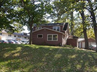 240 Hickory Dr, Ames, IA 50014