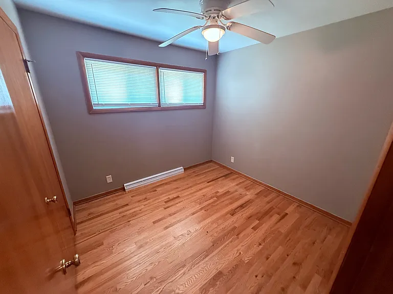 1479 Hyde Park Ave — Photo 9