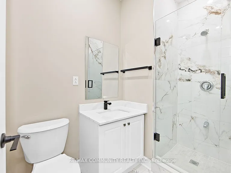 1130 King St E #1 — Photo 13