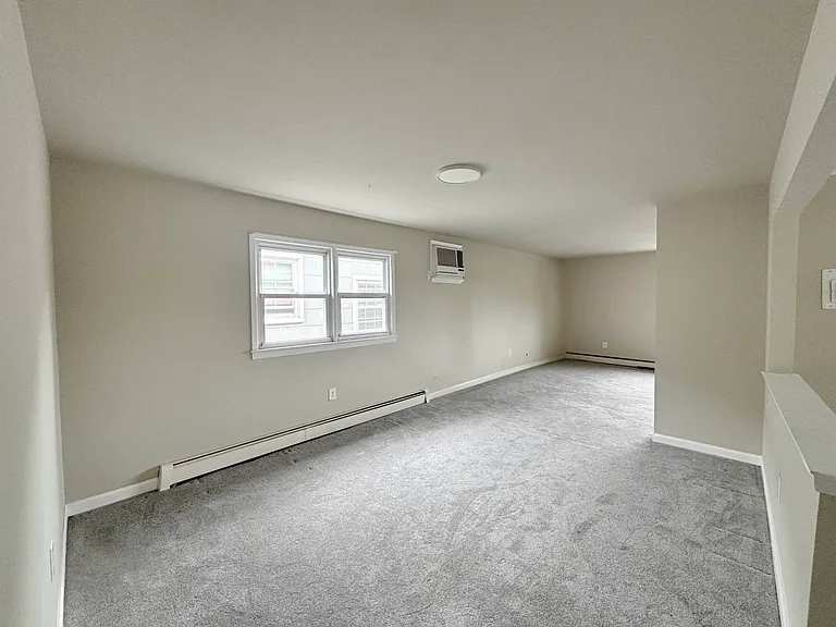 20 Oak St #2 — Photo 23