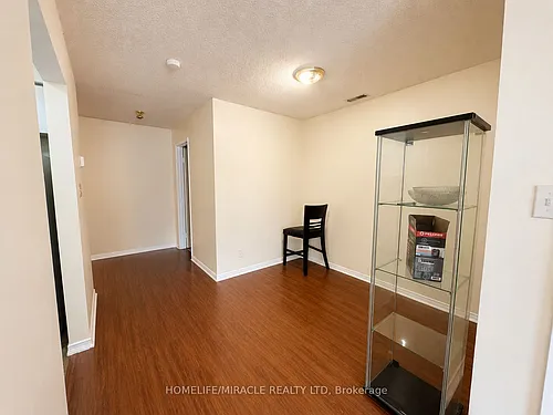 565 Kennedy Rd Photo 1