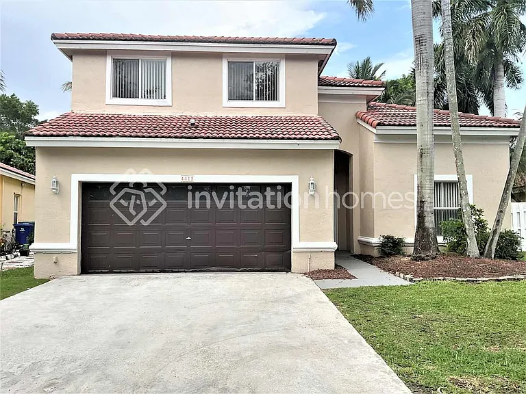 4415 SW 153rd Ave — Photo 1