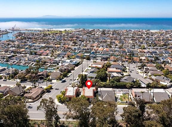 3rd image of 2853 Harbor Blvd