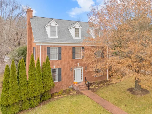 214 Mateer Cir, Blacksburg, VA 24060