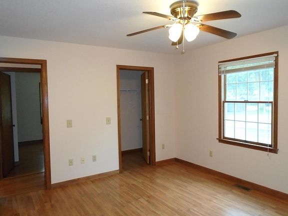 5th image of 184 Greer Dr E