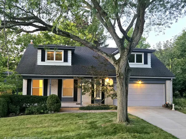 3304 Alton Ct, Ann Arbor, MI 48105