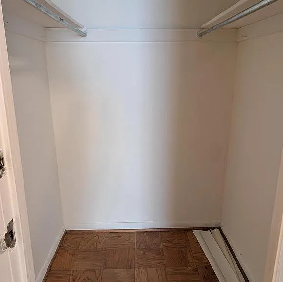 10401 Grosvenor Pl #310 — Photo 28