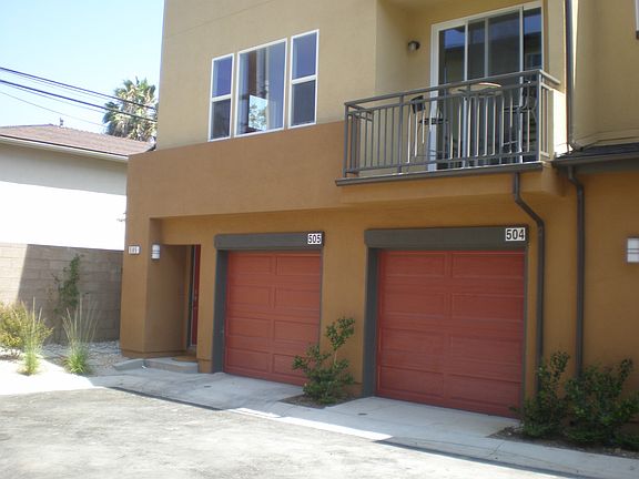 3rd image of 8620 Belford Ave APT 504