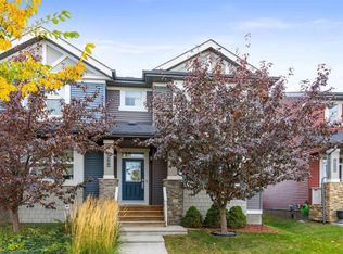 6090 Rosenthal Way NW, Edmonton, AB T5T 7C9