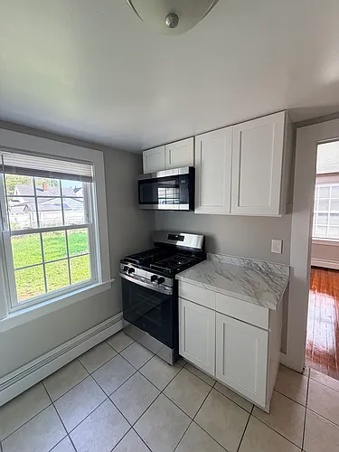295 Norton St Photo 1