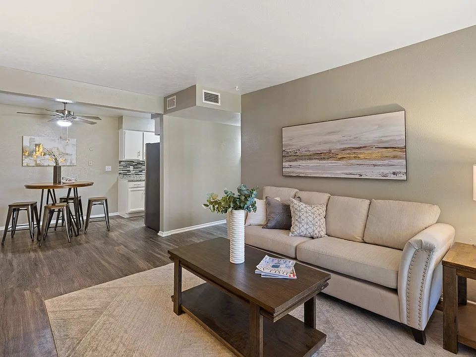 Cottonwood Park Village