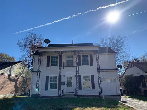 123 E Robinson Pl Photo 1