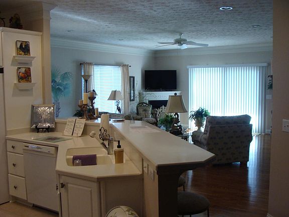 5th image of 1083 Margarita Ct