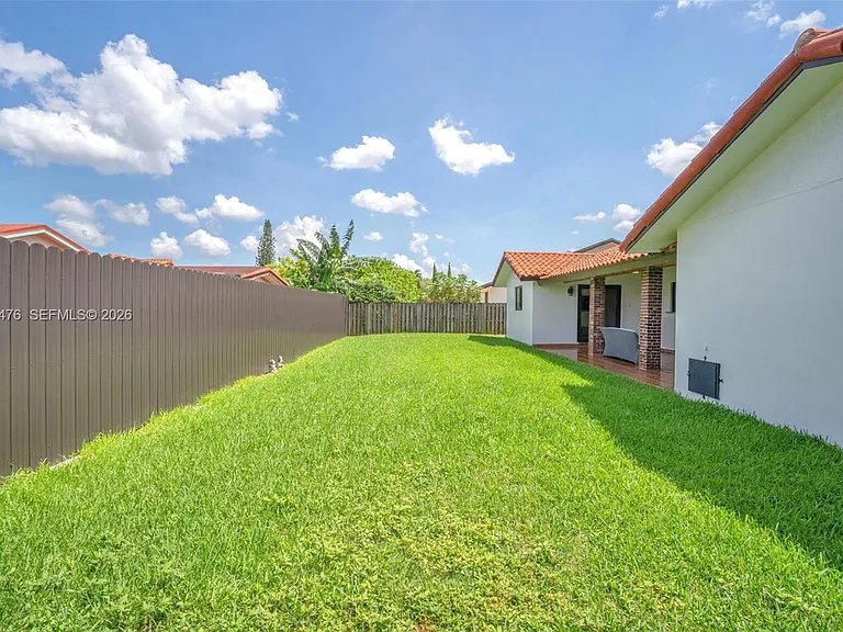 1417 SW 139th Ave — Photo 25