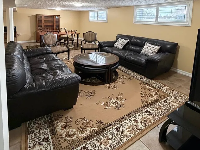 75 Crosland Dr #BASEMENT — Photo 2