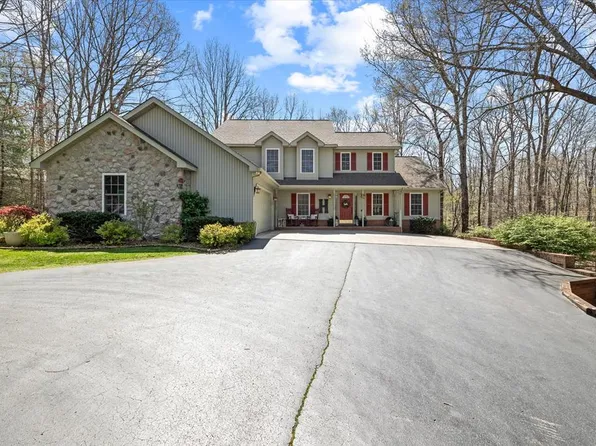 1160 Laurel Cir, Crossville, TN 38555