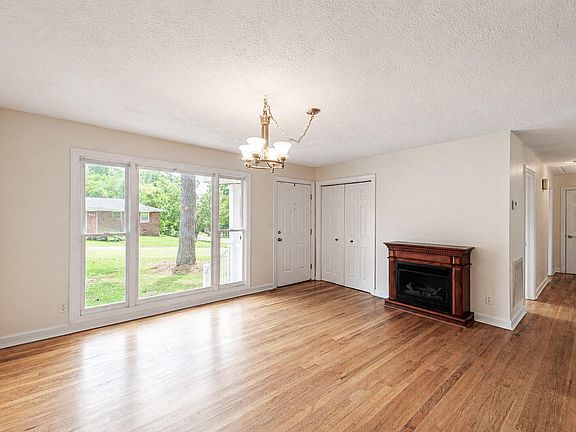 2nd image of 1454 Waccamaw Dr