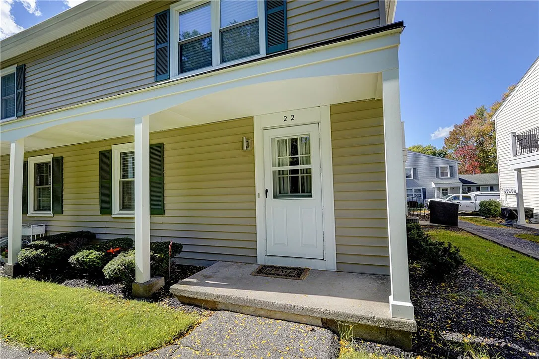 2 bed, 1.0 bath, 840 sqft, $1,699 — Photo 2