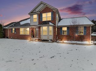 13336 Shire Ln, Southgate, MI 48195