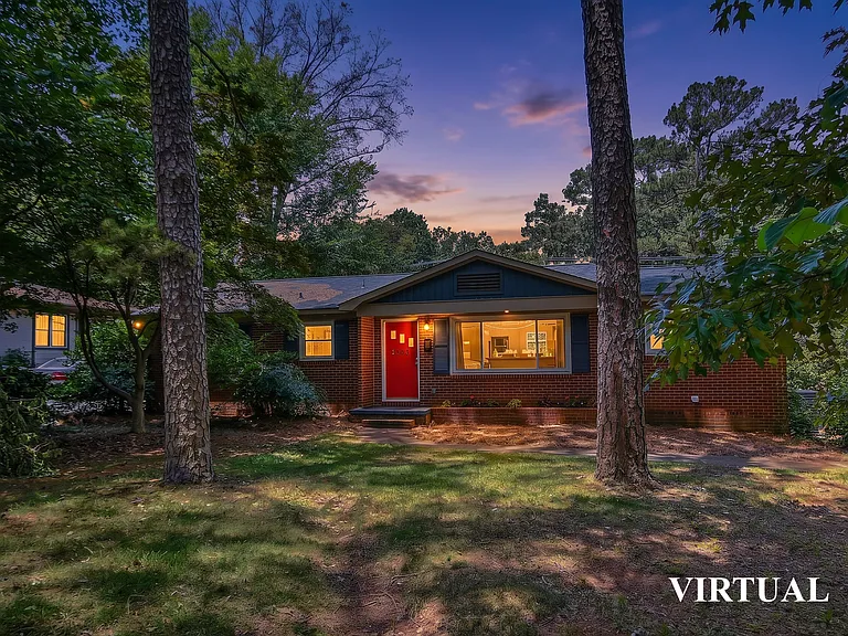 2200 Eastway Dr — Photo 2