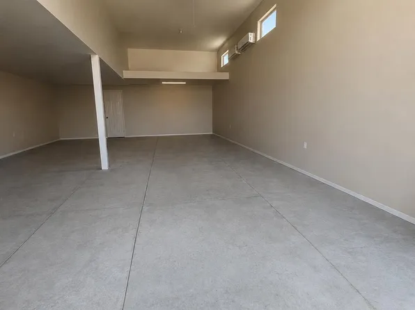 9745 S Desert Flint Dr, Tucson, AZ 85747