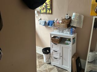 327 Market St #B, Gloucester City, NJ