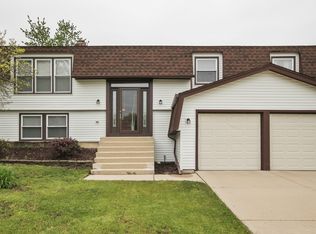 267 Crestwood Ln, Bloomingdale, IL