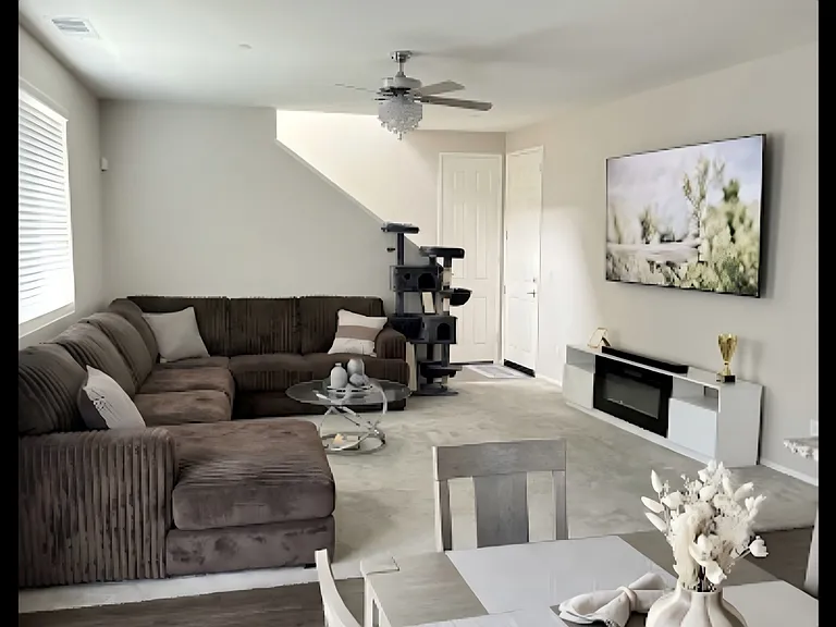 24176 Selwood Dr — Photo 2