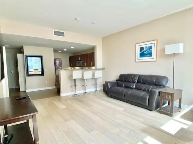 253 10th Ave #429 — Photo 3