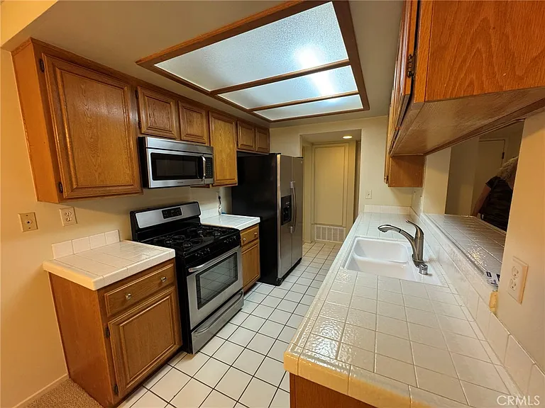 28006 S Western Ave — Photo 8