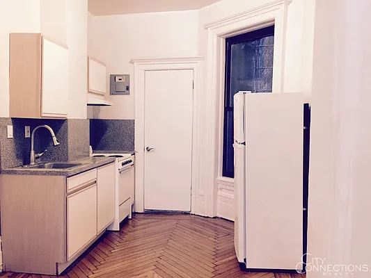 Rented by City Connections Realty | media 16