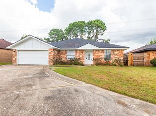 8502 Lynwood Ln, Port Arthur, TX 77642
