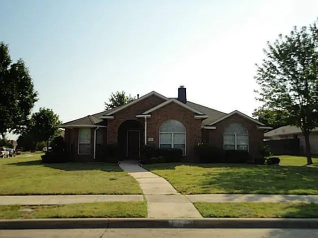 123 E Clubview Cir — Photo 2