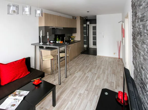 10299 116th St NW, Edmonton, AB T5K 0J9