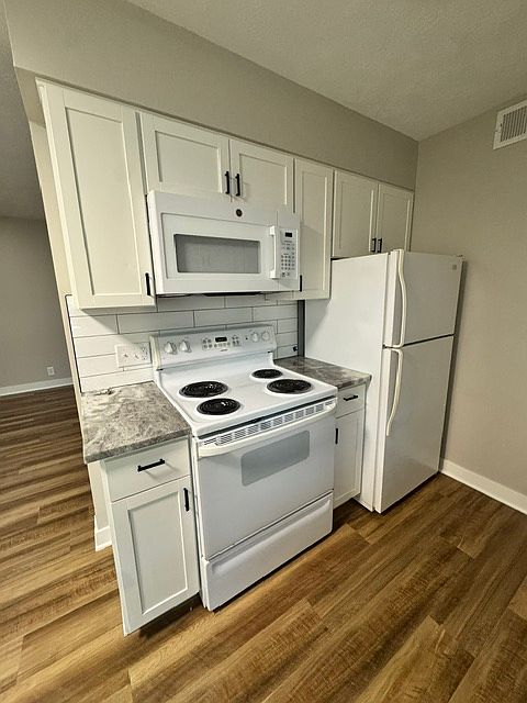 1st image of 4814 & 4816 Capitol Ave #4816-5