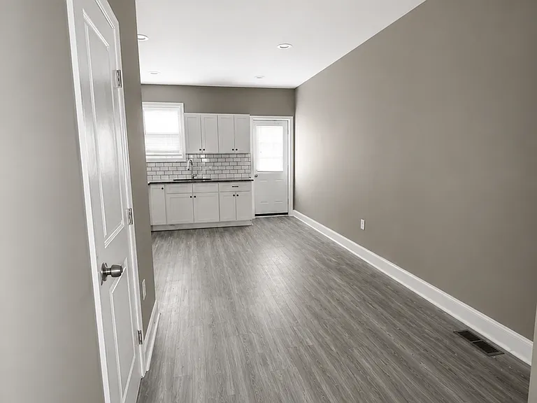 1225 Carroll St — Photo 2